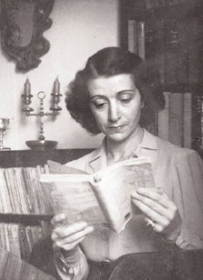 eleni_2.jpg