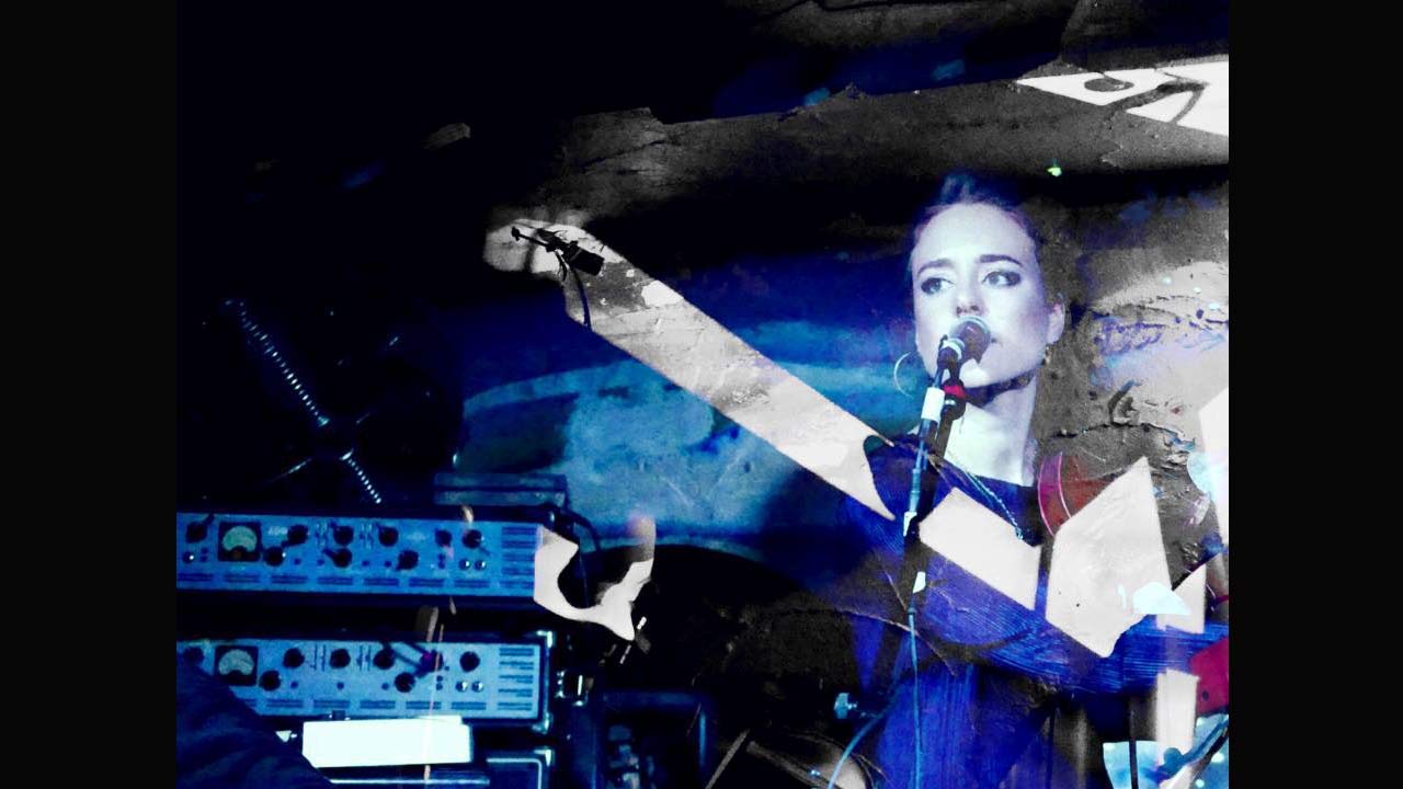 HANNAH PEEL - TENDERLY