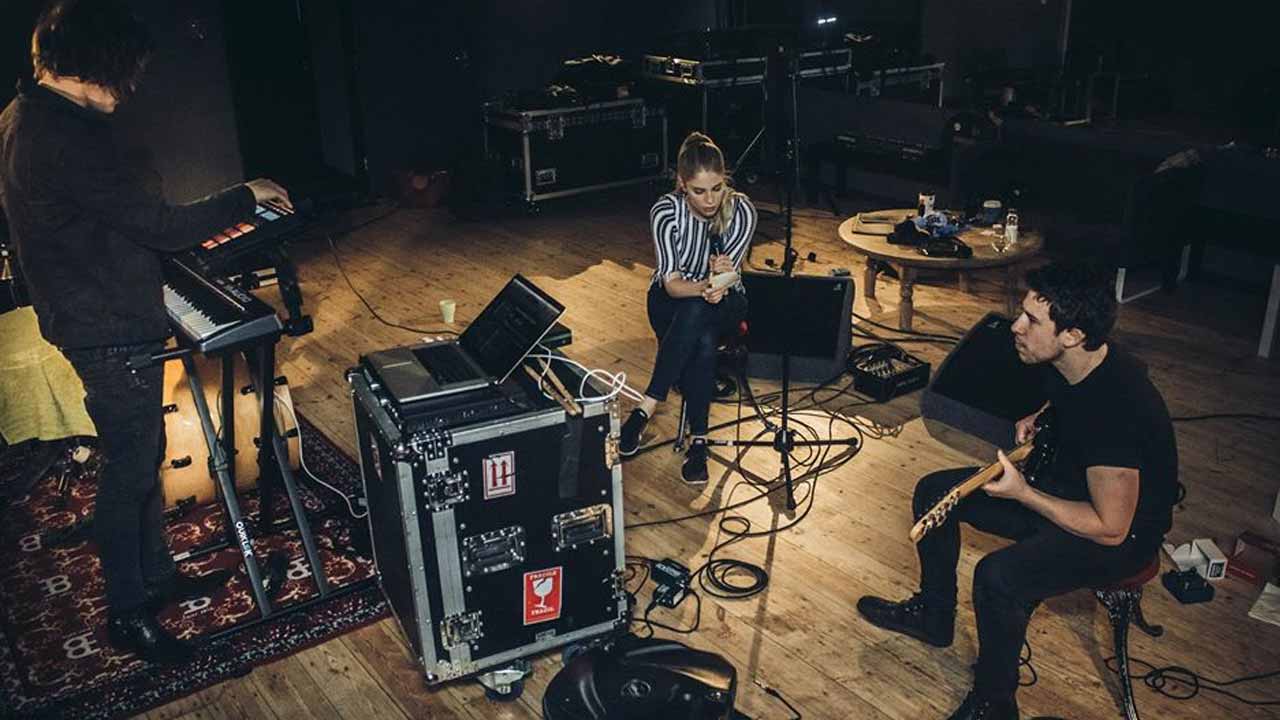 LONDON GRAMMAR – ROOTING FOR YOU