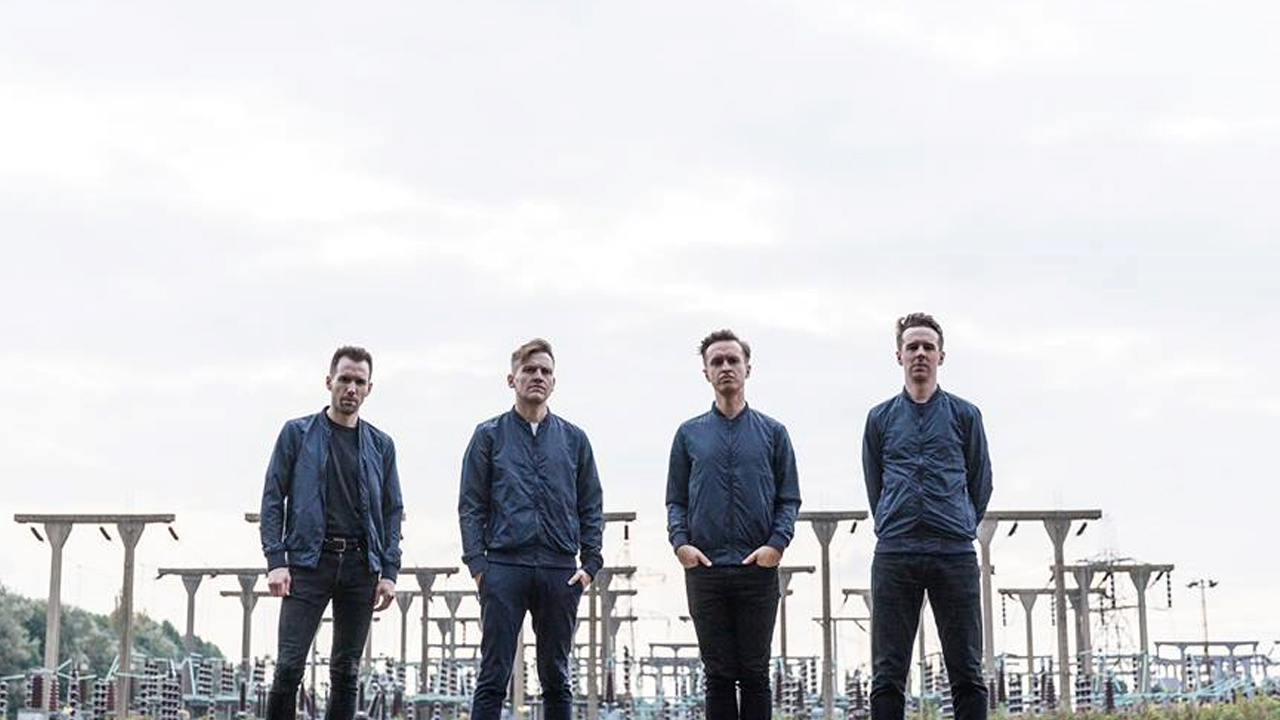 DUTCH UNCLES – STREET LIGHT