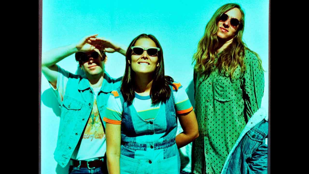MIDDLE KIDS – NEVER START