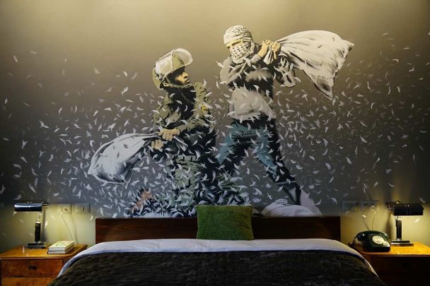 Banksy, ο διάσημος καλλιτέχνης άνοιξε το ξενοδοχείο