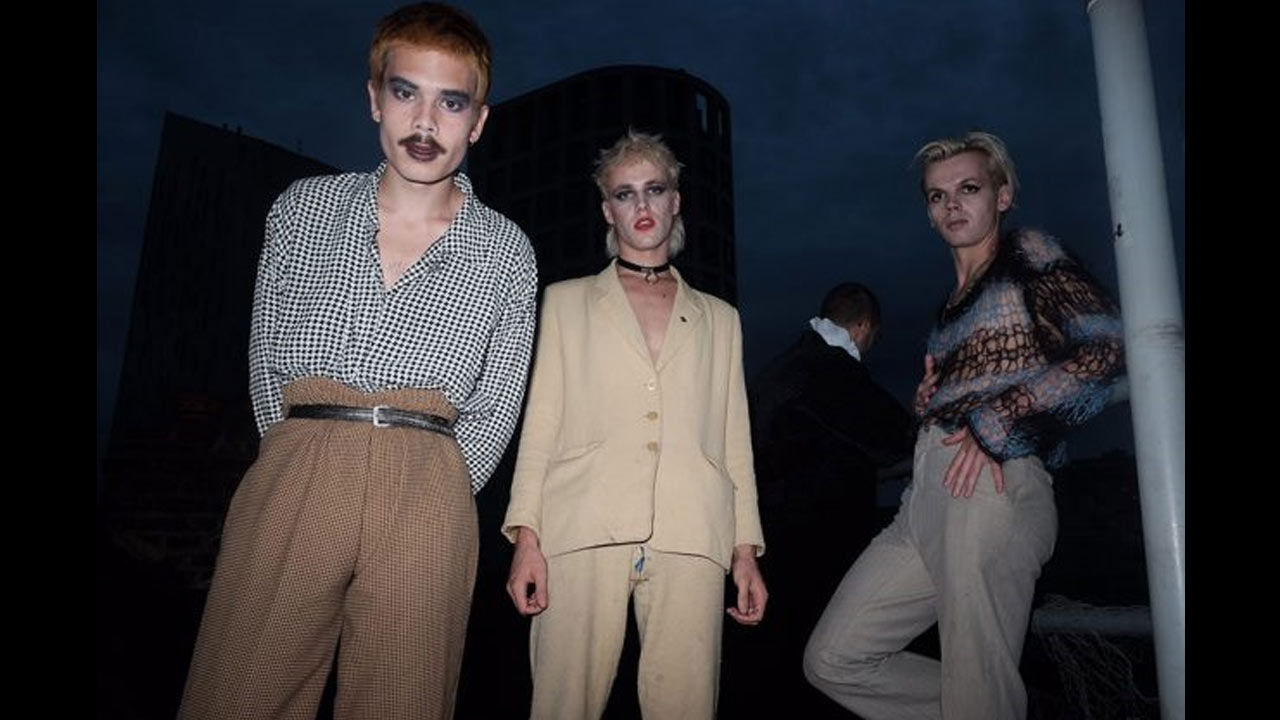 HMLTD – TO THE DOOR
