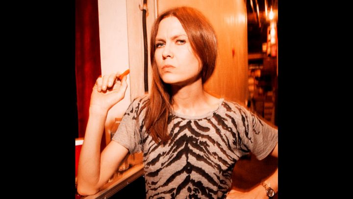 JULIANA HATFIELD – SHORT FINGERED MAN
