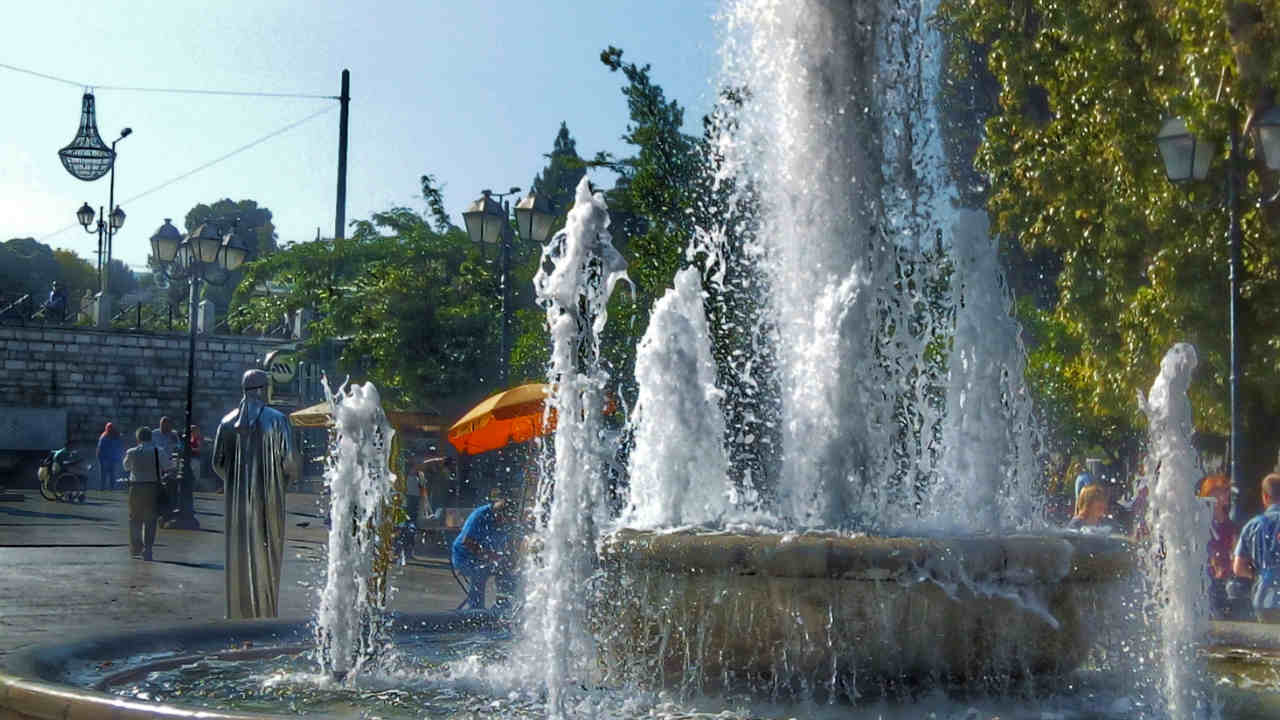 Η ζωή είναι στιγμές και η πόλη οι λεπτομέρειές της
