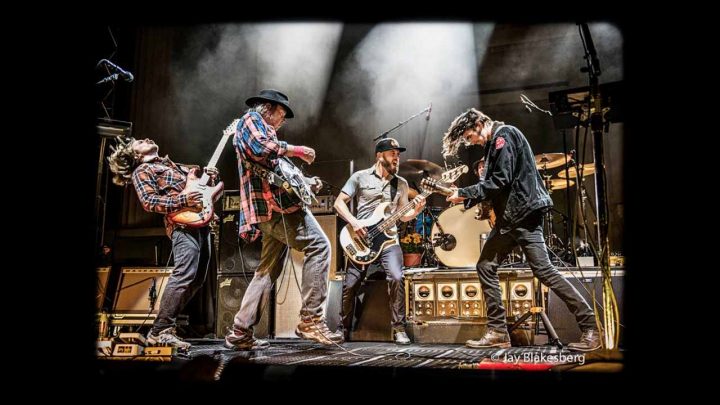 NEIL YOUNG & PROMISE