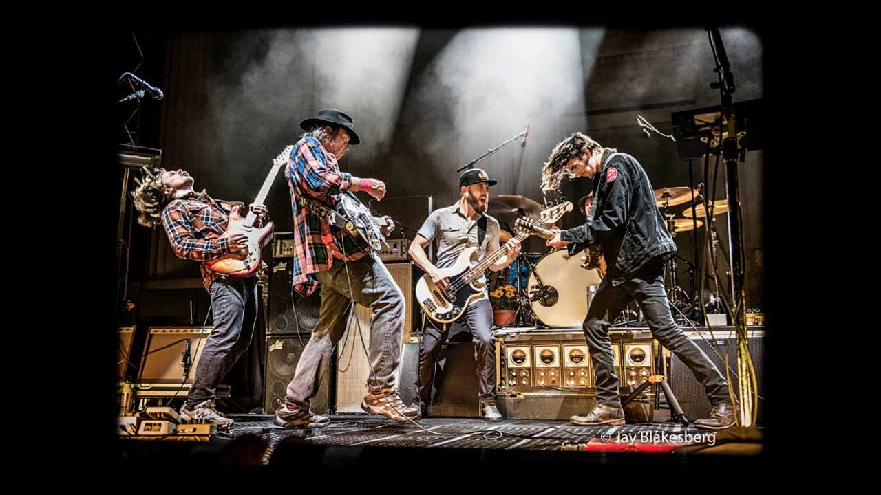 NEIL YOUNG & PROMISE