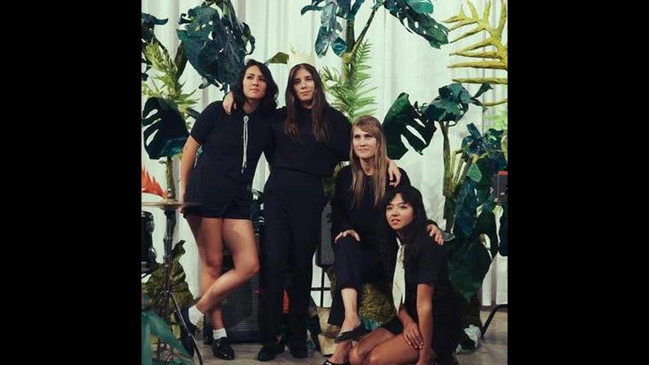 LA LUZ - CICADA