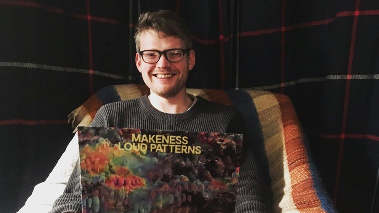 MAKENESS – STEPPING OUT