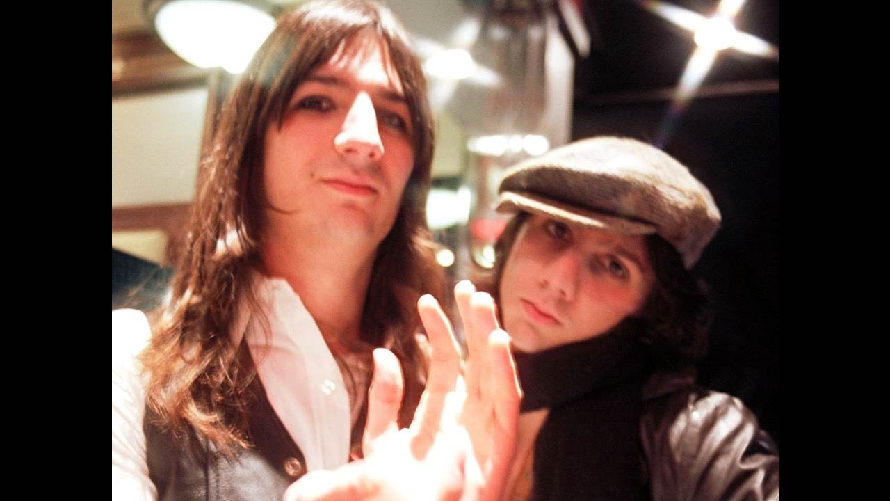 THE LEMON TWIGS – FOOLIN AROUND