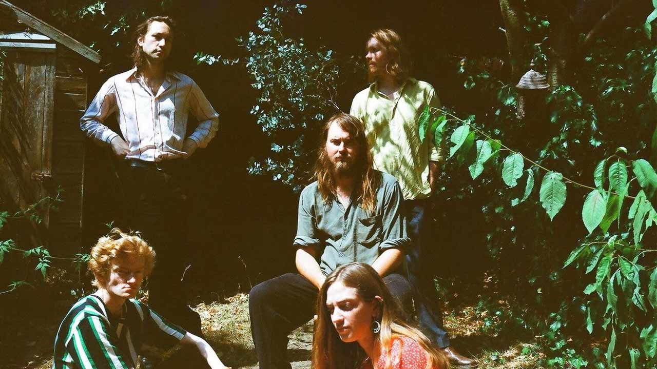 GENTLY TENDER – 2 CHORDS GOOD