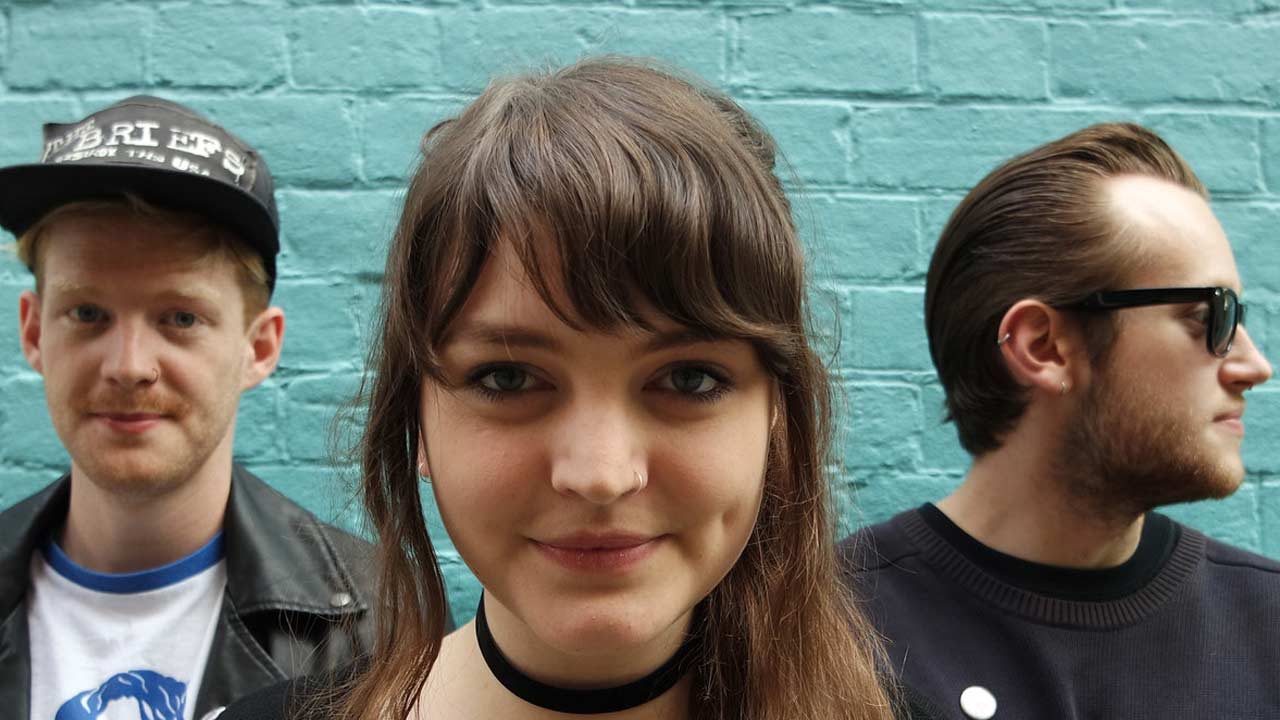 MUNCIE GIRLS – FALLING DOWN