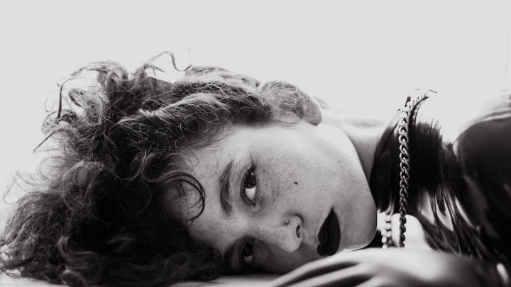 MISS RED - WAR