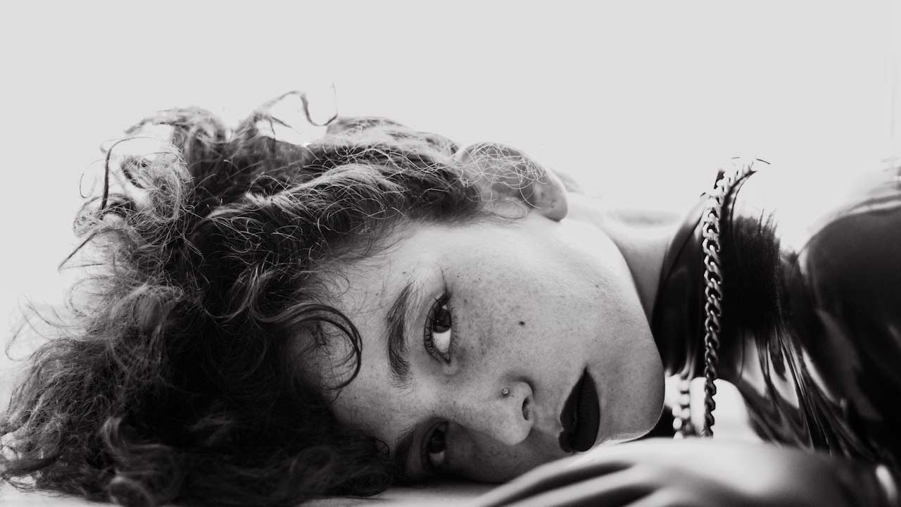 MISS RED - WAR
