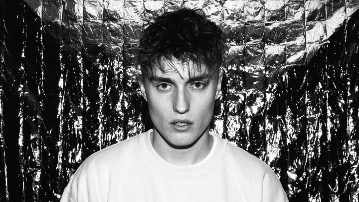 SAM FENDER – LEAVE FAST