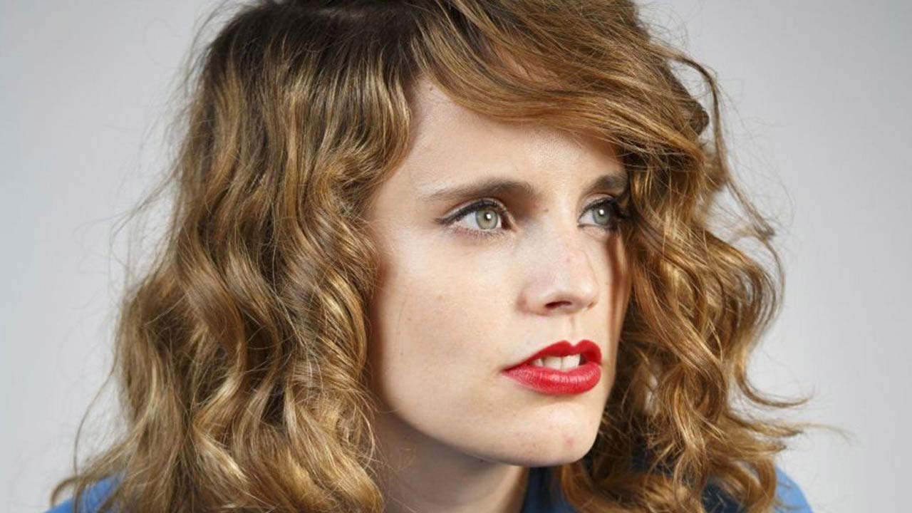 ANNA CALVI - HUNTER