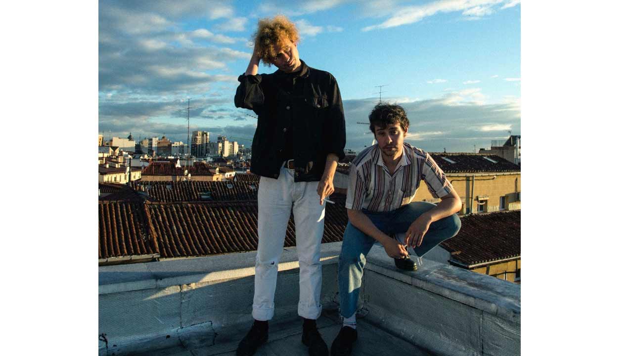 THE PARROTS - CIGARETTE BURNS