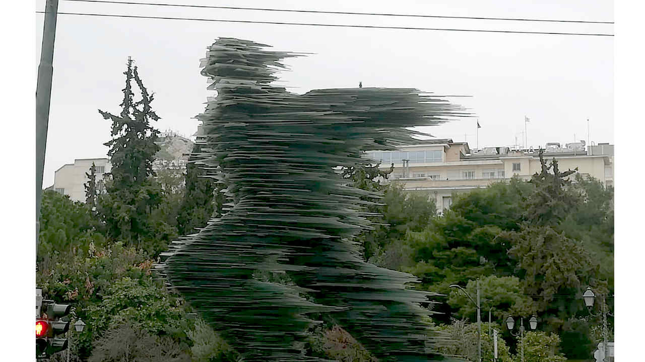 Ο Δρόμεας μένει