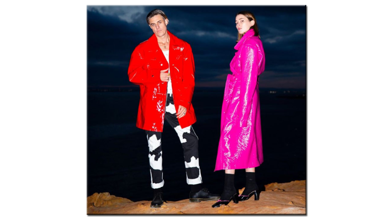 CONFIDENCE MAN - DOES IT MAKE YOU FEEL GOOD?