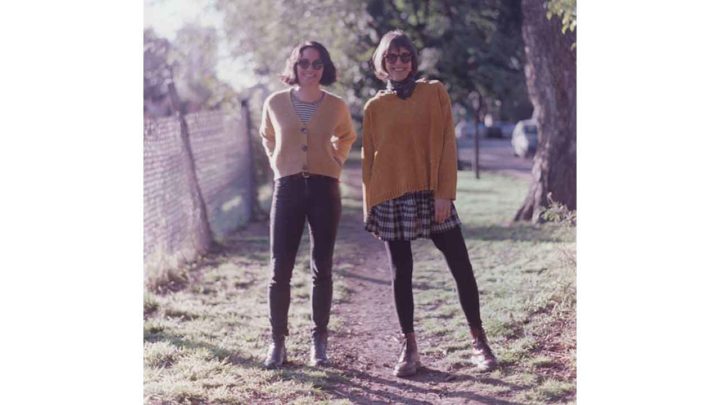 LAS KELLIES - CLOSER