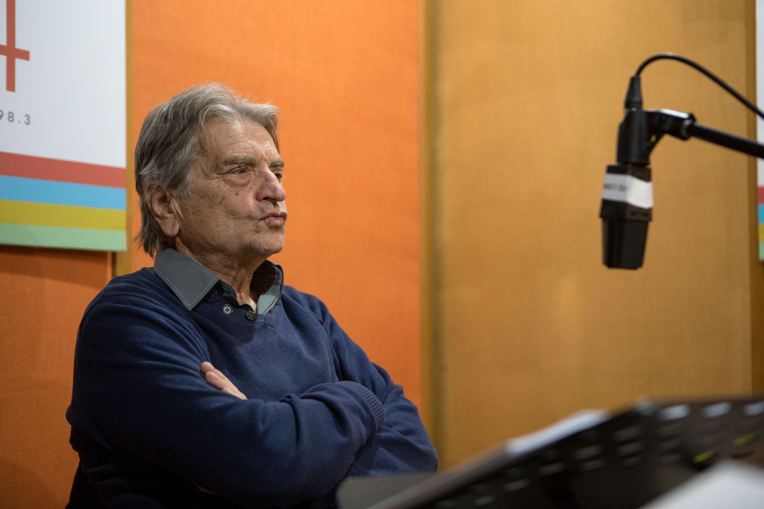 fonazei okleftis mixalakis2 texnes plus